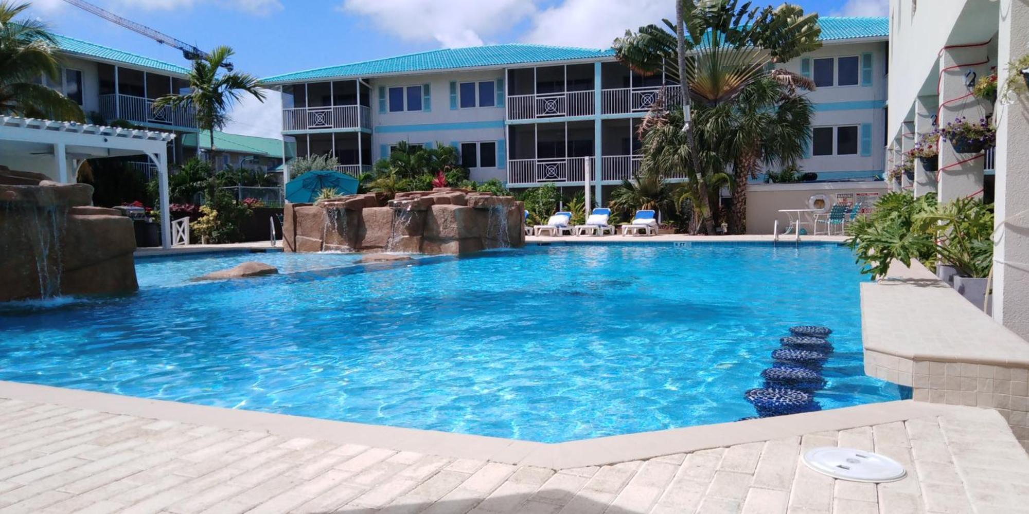 Seven Mile Beach Resort George Town Exterior photo