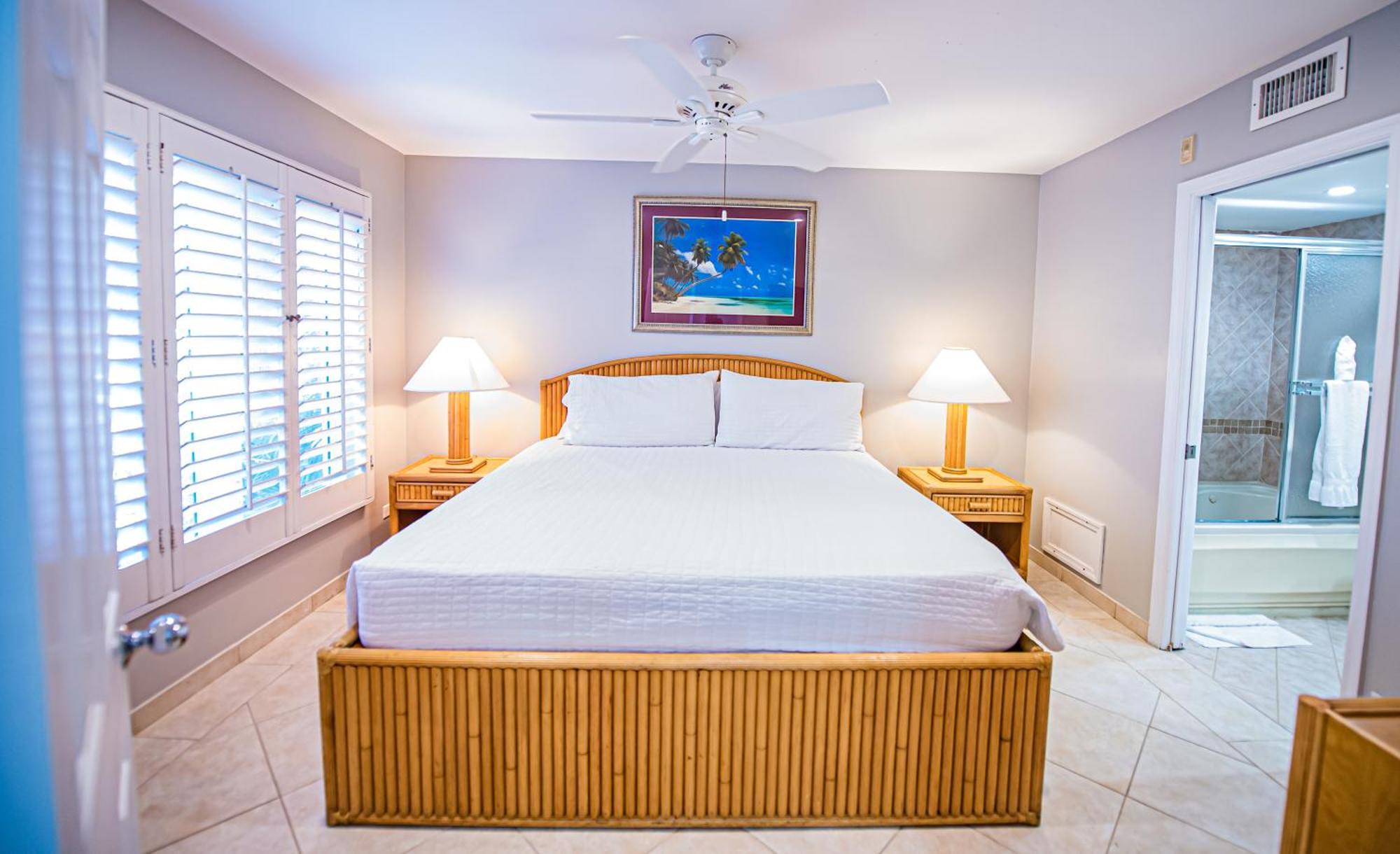 Seven Mile Beach Resort George Town Exterior photo