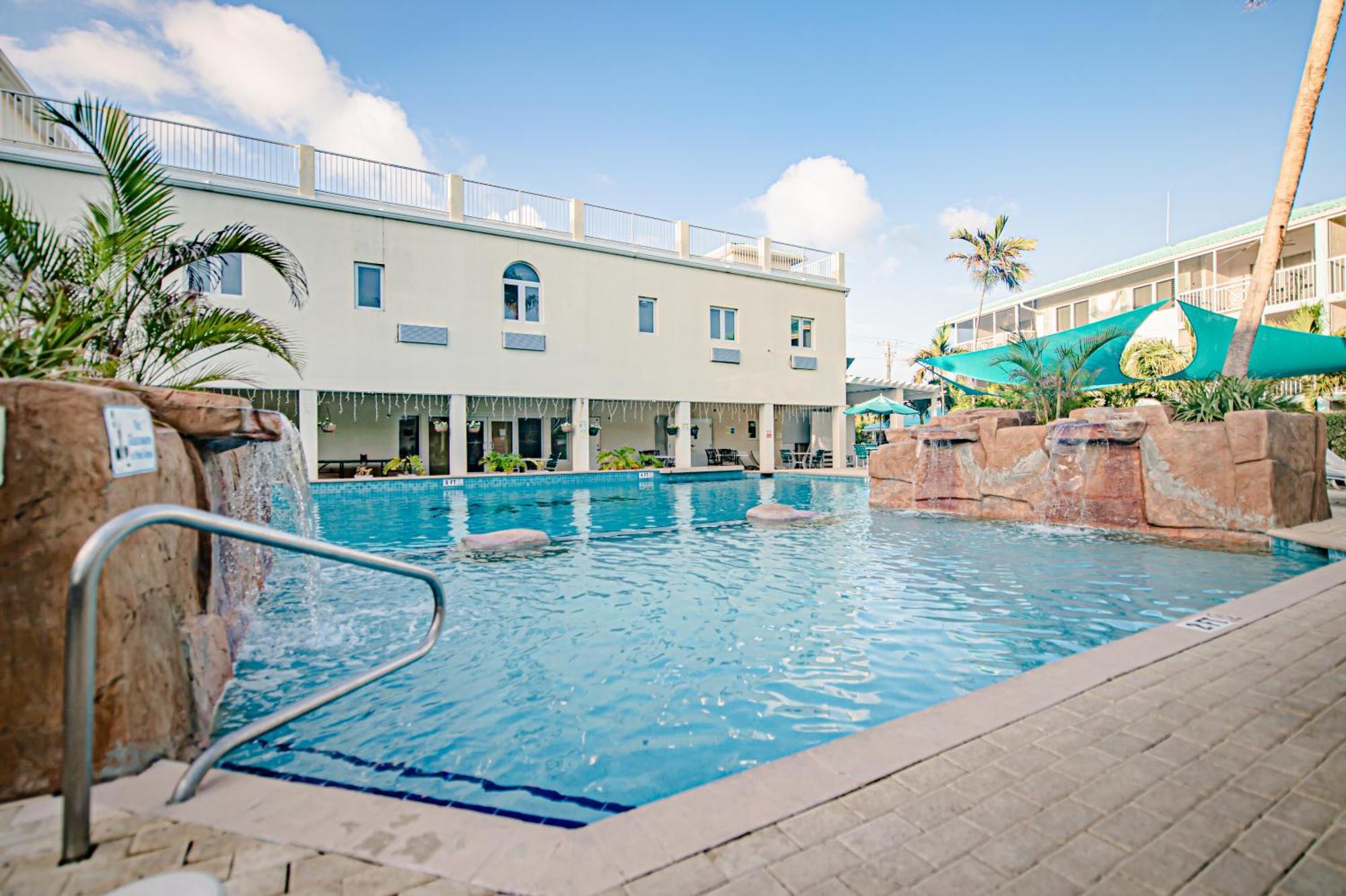 Seven Mile Beach Resort George Town Exterior photo