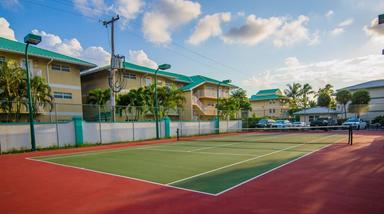Seven Mile Beach Resort George Town Exterior photo