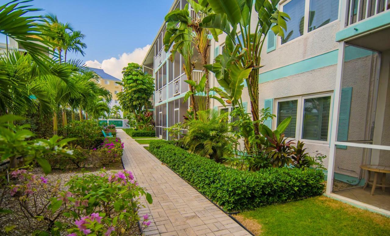 Seven Mile Beach Resort George Town Exterior photo