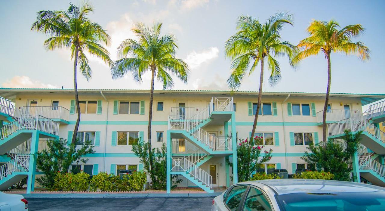 Seven Mile Beach Resort George Town Exterior photo